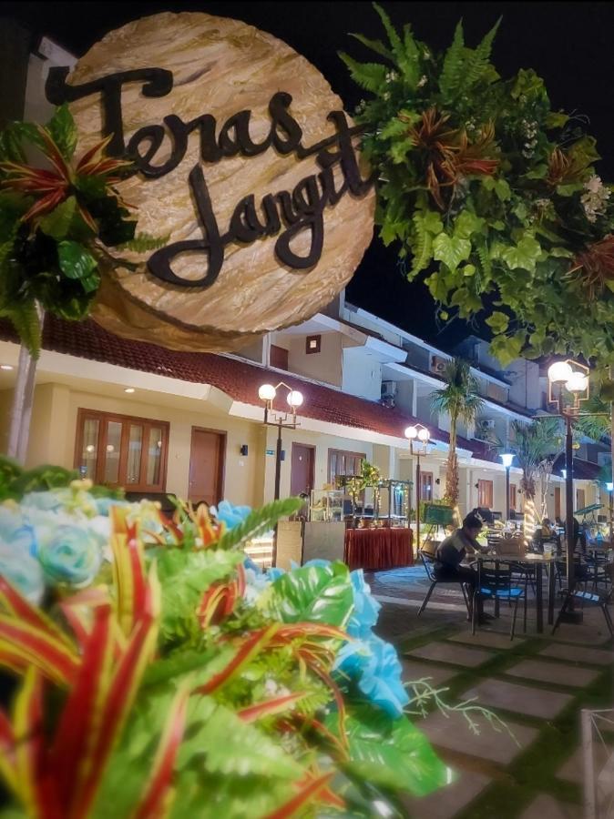 Country Heritage 3* Surabaya