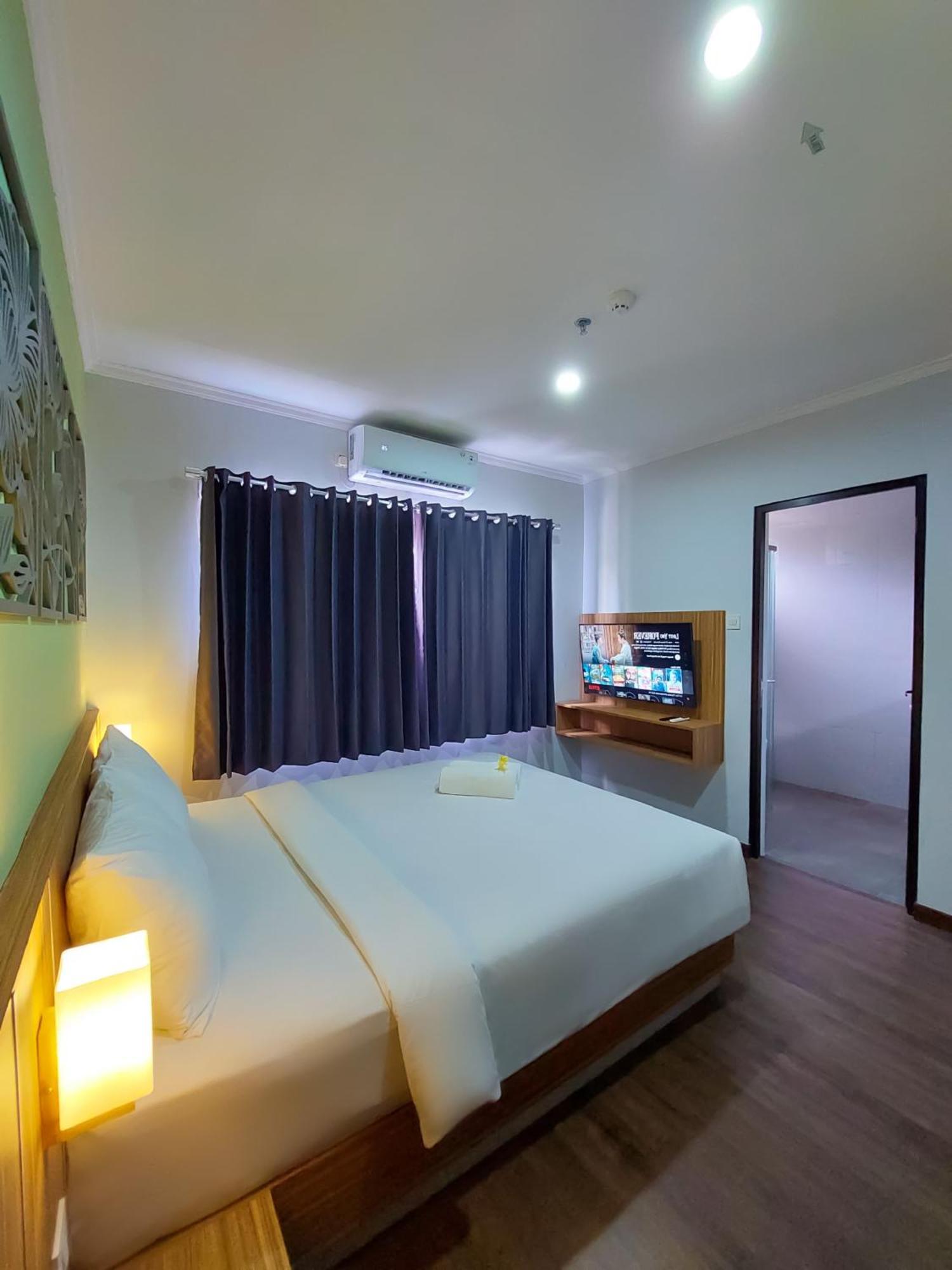 Hotel Country Heritage Surabaya
